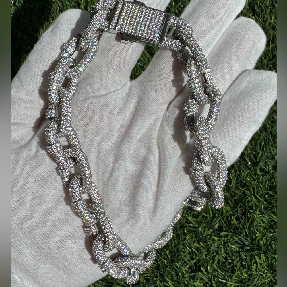 Chain Links Diamond Chain - Picture 5 of 7